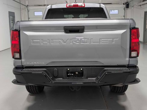 Used 2023 Chevrolet Colorado W/T RWD image 9