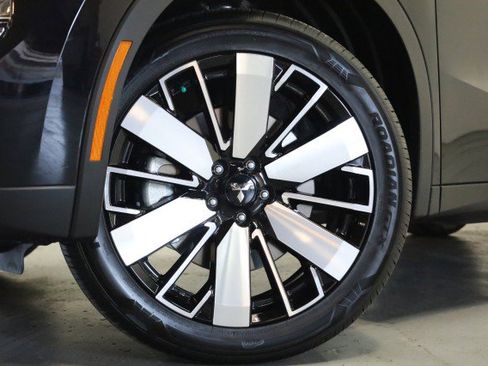 New 2025 Mitsubishi Outlander SE image 3