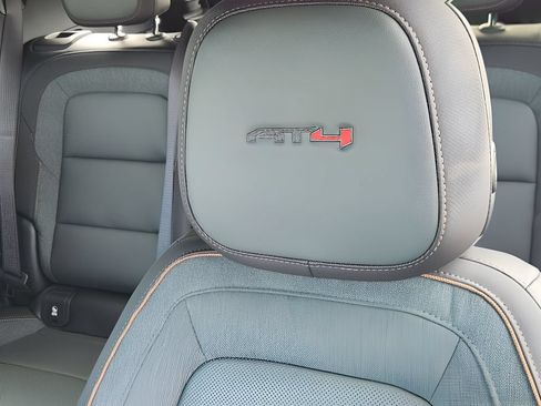 New 2026 GMC Terrain AT4 w/ Technology Package II AWD/4WD image 17