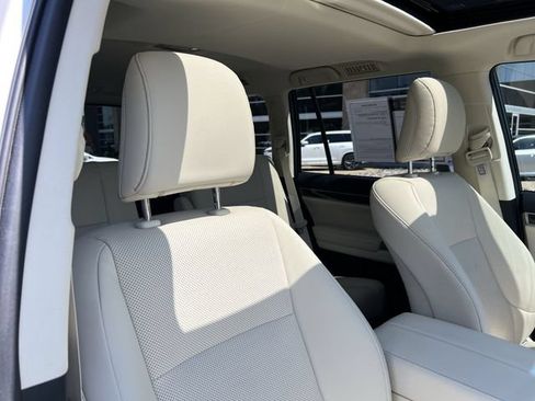 Used 2023 Lexus GX 460 Premium w/ Accessory Package AWD/4WD image 23