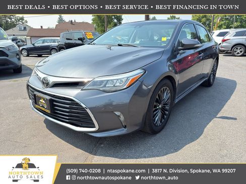 Used 2018 Toyota Avalon Touring FWD image 1