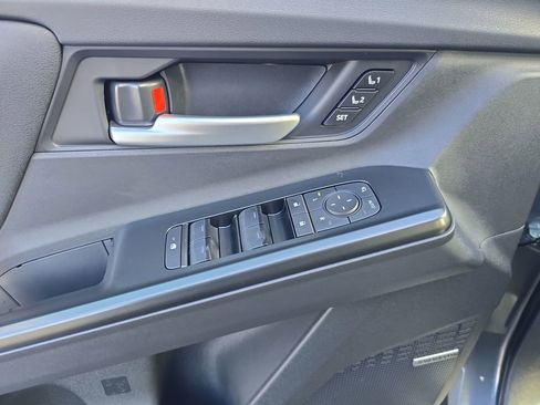 New 2026 Subaru Solterra image 19