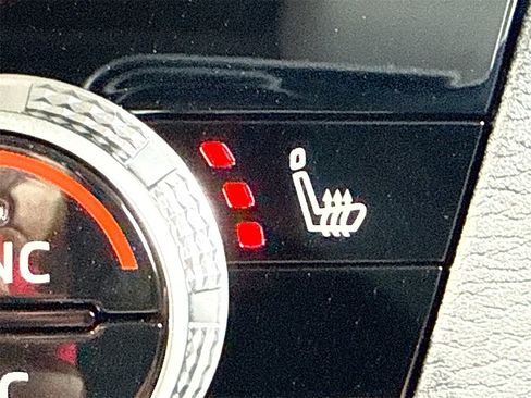 New 2025 Mitsubishi Outlander SE image 21