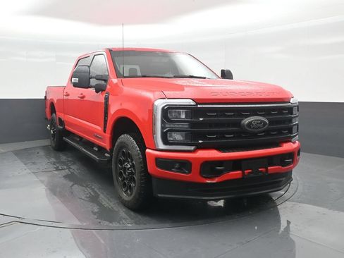 Used 2024 Ford F250 Lariat w/ Black Appearance Package AWD/4WD image 8