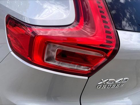 Certified 2024 Volvo XC40 B5 Plus w/ Protection Package Premier AWD/4WD image 42