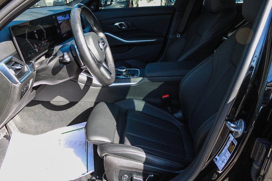 Used 2024 BMW 330i Sedan w/ M Sport Package RWD image 17