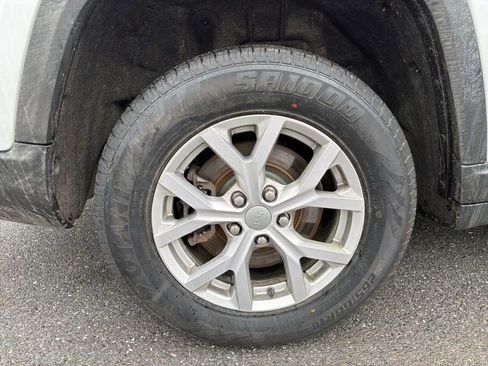 Used 2021 Jeep Grand Cherokee L Limited image 12