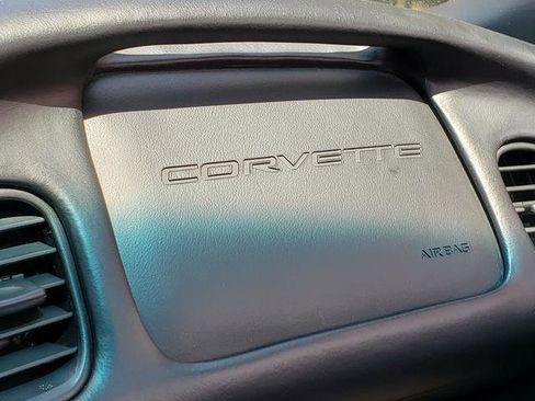 Used 2002 Chevrolet Corvette Convertible w/ Preferred Equipment Group2 RWD image 23
