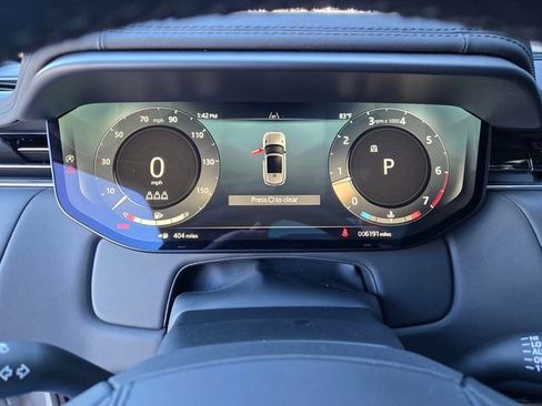 Used 2025 Land Rover Range Rover Sport S image 24