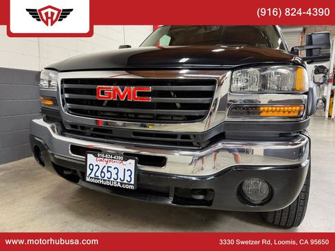 Used 2007 GMC Sierra 2500 SLE w/ Onstar Plus Package AWD/4WD image 58