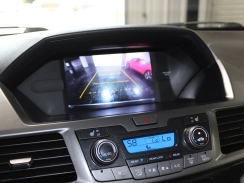 Used 2012 Honda Odyssey EX-L image 17