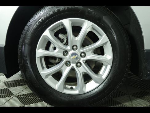 Used 2018 Chevrolet Equinox LT image 8