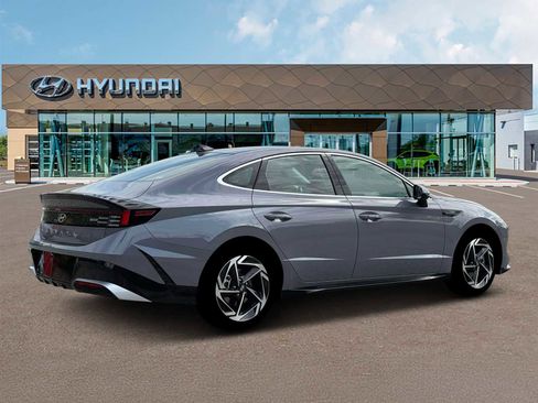 New 2026 Hyundai Sonata SEL FWD image 8