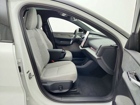 New 2026 Volvo EX30 Ultra w/ Protection Package Premier image 14