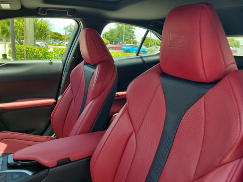 Used 2019 Lexus UX 200 F Sport w/ F Sport Premium Package FWD image 18
