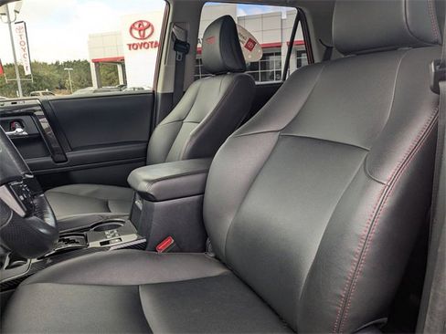 Used 2024 Toyota 4Runner TRD Off-Road Premium image 14