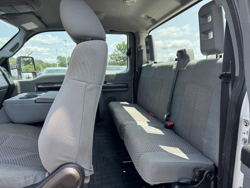 Used 2015 Ford F250 XL w/ Snow Plow Prep Package AWD/4WD image 16