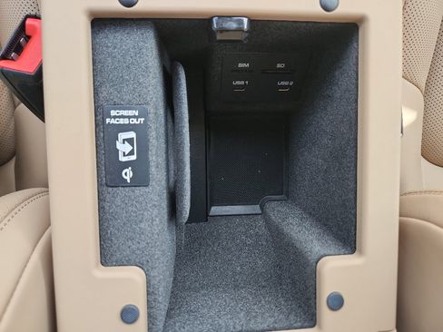 New 2026 Porsche Macan image 36