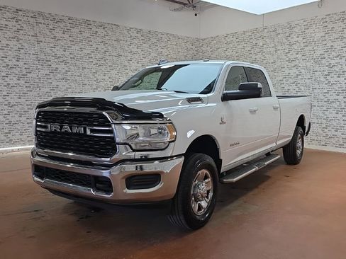 Used 2022 RAM 3500 Big Horn AWD/4WD image 3