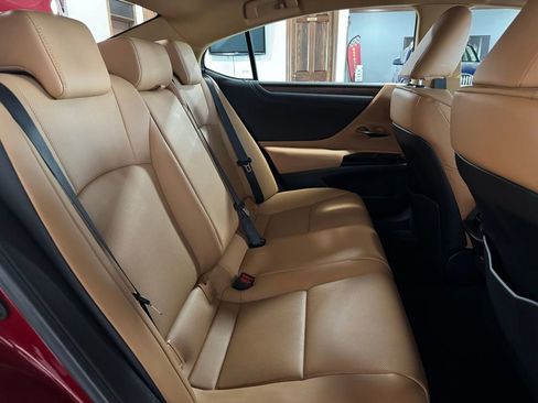 Used 2025 Lexus ES 350 w/ Premium Package image 24