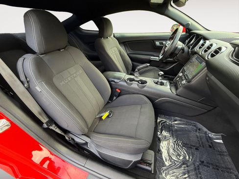 Used 2020 Ford Mustang Coupe image 19