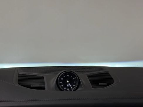 Certified 2026 Porsche Cayenne E-Hybrid Coupe AWD/4WD image 14