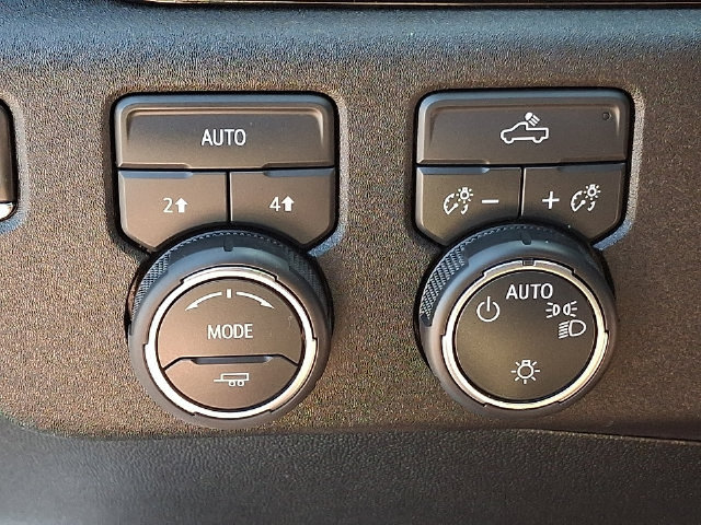 Used 2026 Chevrolet Silverado 1500 LT AWD/4WD image 24