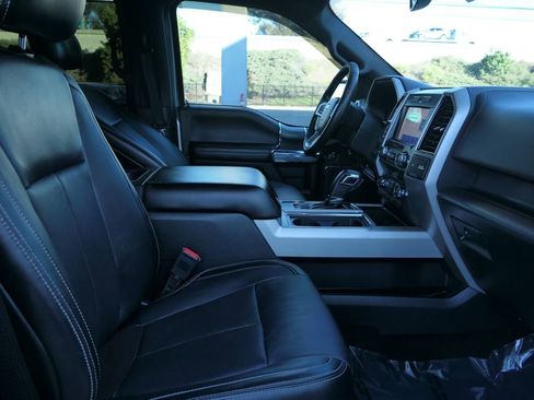 Used 2019 Ford F150 Lariat image 29