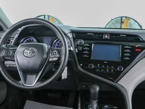 Used 2020 Toyota Camry LE FWD image 17