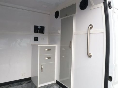 Used 2025 RAM ProMaster 2500 w/ Convenience Group image 24