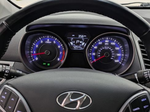 Used 2016 Hyundai Elantra Value Edition FWD image 18