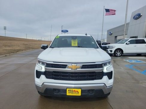 Used 2023 Chevrolet Silverado 1500 LT w/ Protection Package AWD/4WD image 8