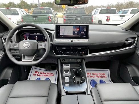 New 2025 Nissan Rogue SL w/ SL Premium Package image 22