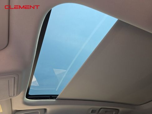 New 2025 Ford Escape SE image 24