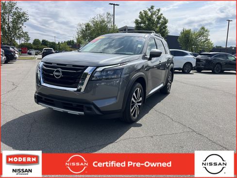 Certified 2025 Nissan Pathfinder Platinum w/ Cargo Package AWD/4WD image 1