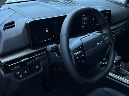 New 2026 Kia Sportage EX FWD image 21