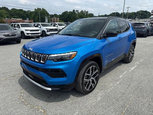 Used 2025 Jeep Compass Limited w/ Elite Group AWD/4WD image 1
