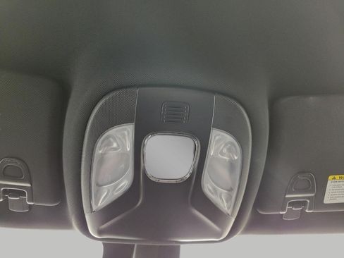 Used 2025 Jeep Compass Trailhawk AWD/4WD image 45