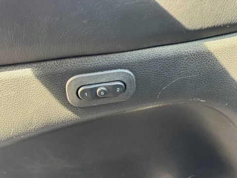 Used 2014 Jeep Grand Cherokee Overland image 26