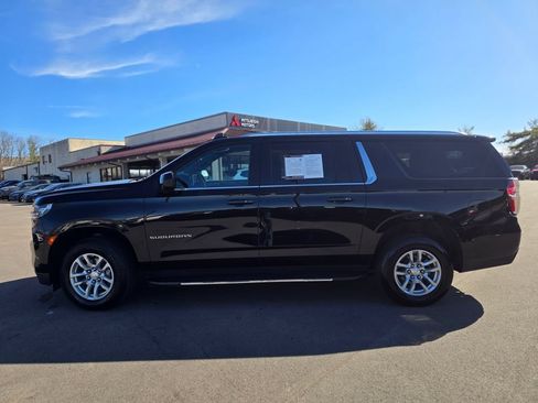 Used 2023 Chevrolet Suburban LT AWD/4WD image 8