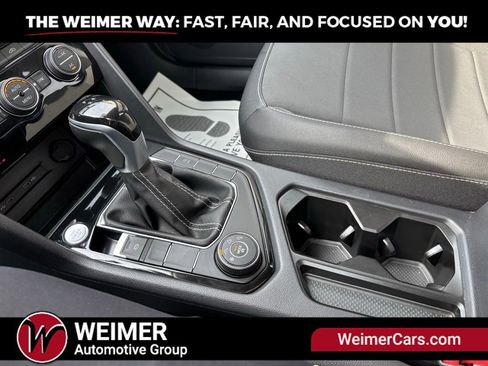 Used 2024 Volkswagen Taos SE AWD/4WD image 19