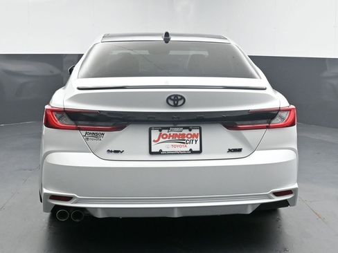 Used 2025 Toyota Camry XSE image 7