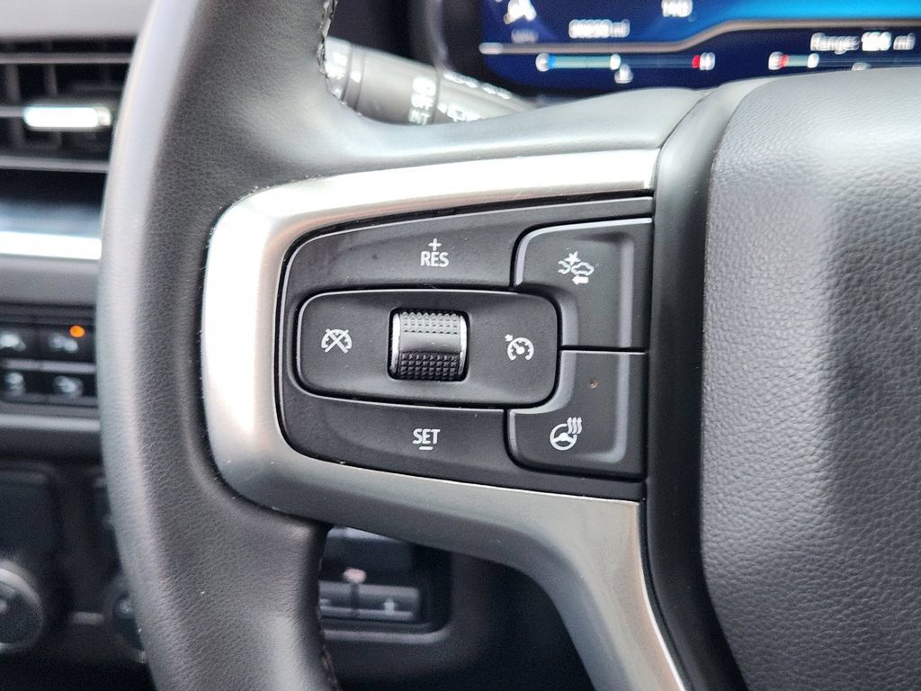 Used 2024 Chevrolet Suburban Premier w/ Premium Package RWD image 28