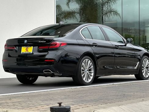 Used 2023 BMW 530e w/ Premium Package RWD image 3