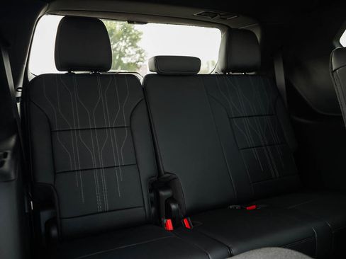 New 2026 Buick Enclave Avenir w/ LPO, Floor Liner Package image 13