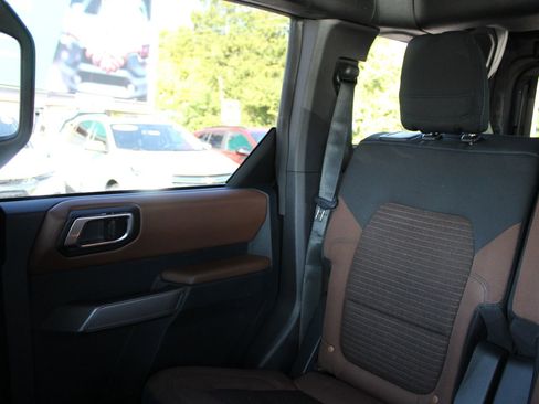 Used 2022 Ford Bronco Outer Banks image 11