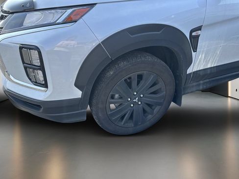 Used 2025 Mitsubishi Outlander Sport AWD image 2