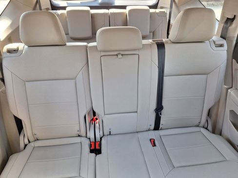 Used 2022 Volkswagen Atlas SE image 30