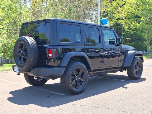 Used 2023 Jeep Wrangler Unlimited Sport AWD/4WD image 5