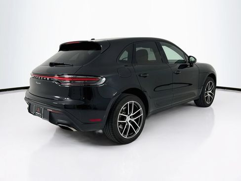 Certified 2025 Porsche Macan AWD/4WD image 7